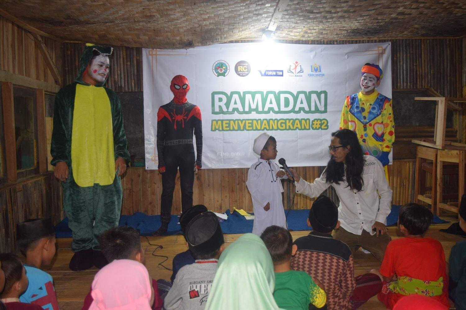 Konsisten Berbagi Keceriaan, Fino Badut Gelar Kegiatan Ramadan Menyenangkan #2 di Ciomas